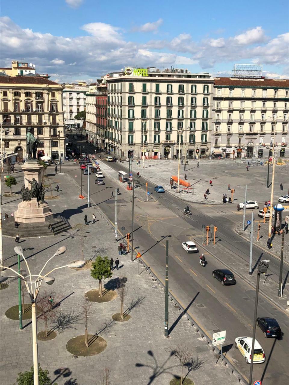 Pit Stop Napoli Centrale Exteriör bild